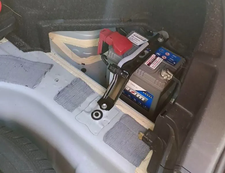 Gdzie znajduje się akumulator w toyocie auris hybrid? Oto wszystko, co musisz wiedzieć!