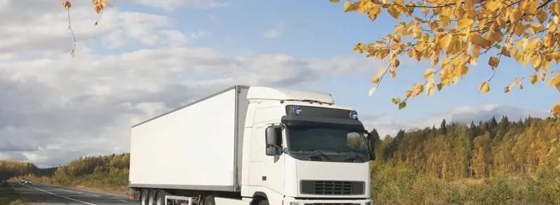 Ile kosztuje ubezpieczenie ciężarówki: jak obniżyć składki i na co zwrócić uwagę