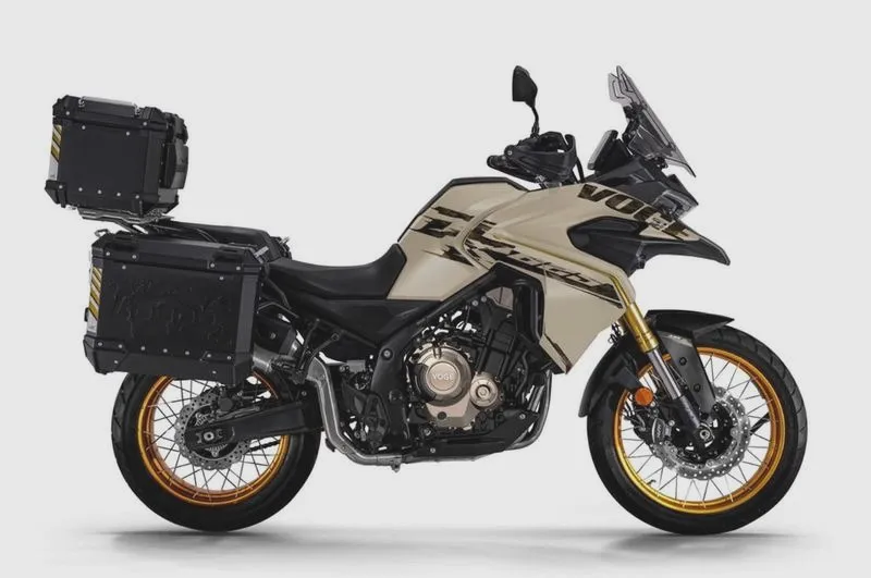 Jak wsiadać na motocykl z kuframi bez utraty równowagi? Praktyczne techniki 马会