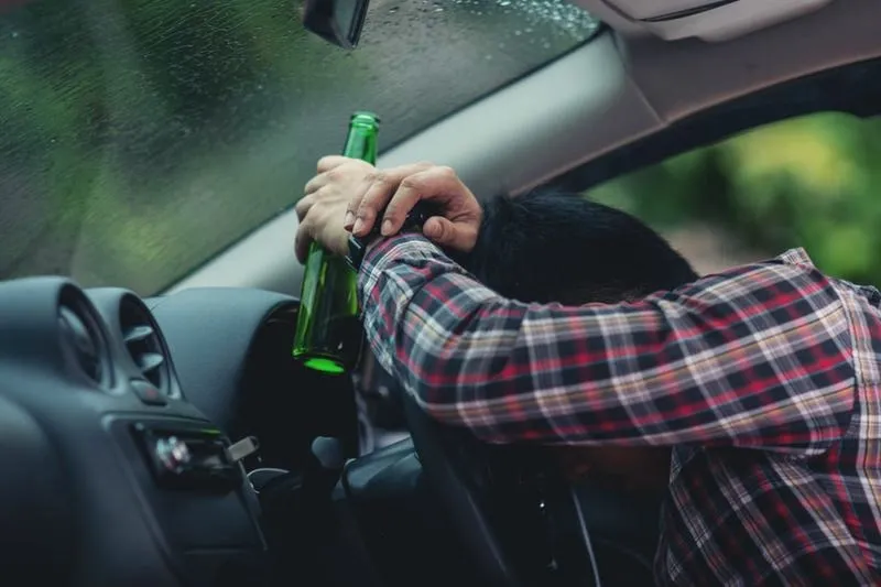 Na ile zabrane prawo jazdy po alkoholu? Co powinieneś wiedzieć!