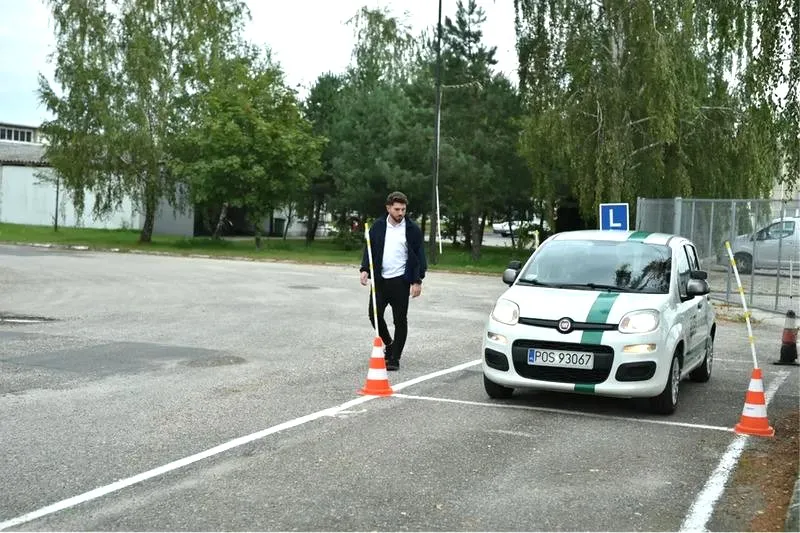 Skuteczne sposoby na to, jak się skupić na egzaminie prawa jazdy