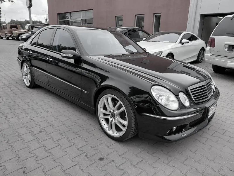 Funkcje smartfona w Mercedesie W211