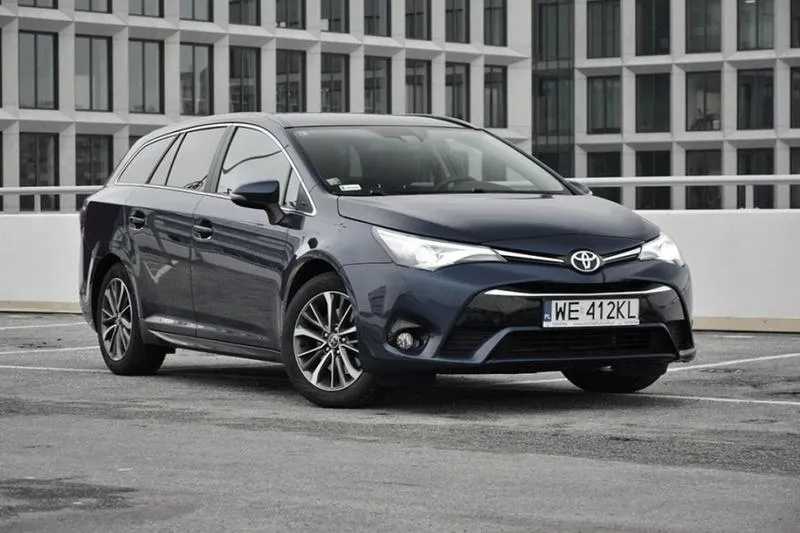 Silnik diesla do Toyoty Avensis