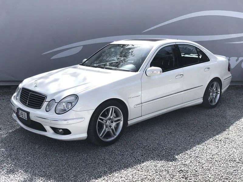 Smartfony do Mercedesa W211