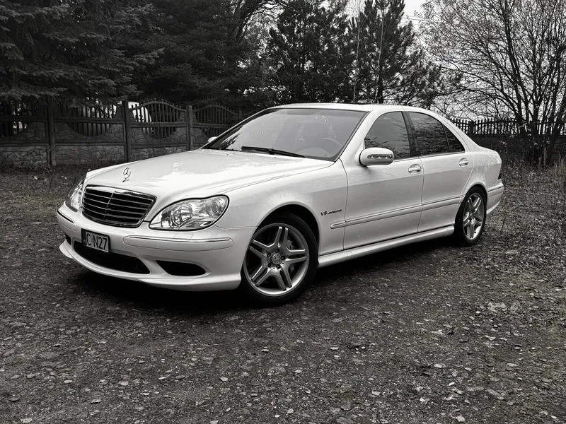 Ustawienie zegarka w Mercedesie
