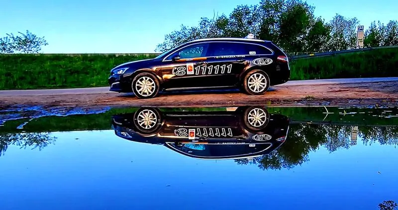 Wynajem samochodu taxi
